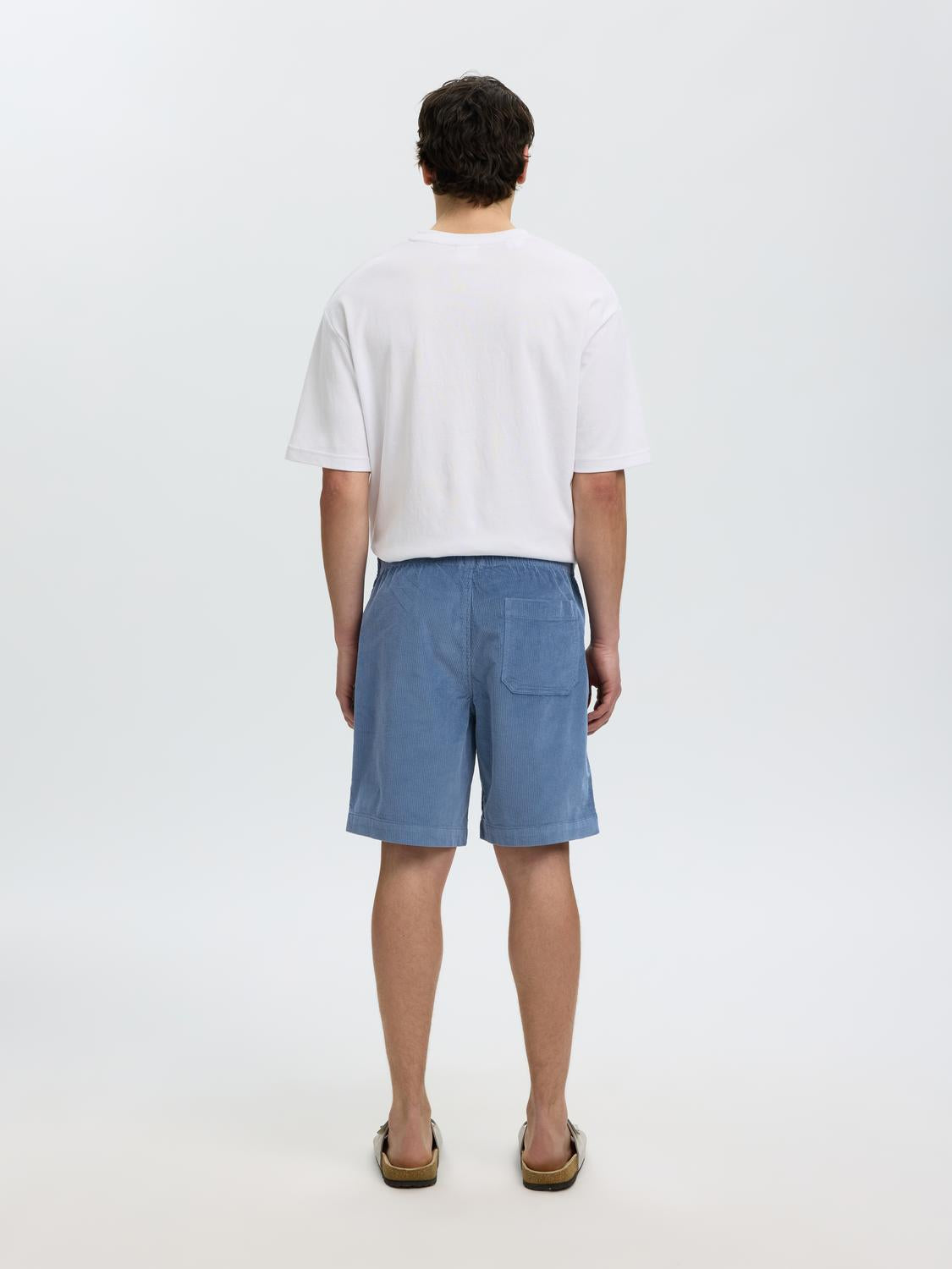 model_shot-back
